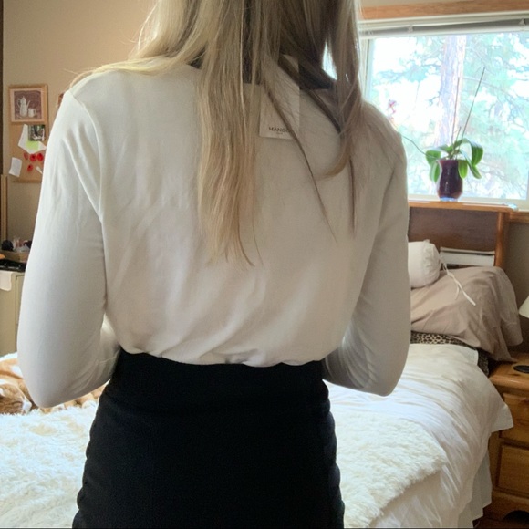 MANGO Blouse Off White With Black Collar NEW WITH TAGS Size Medium - Picture 4 of 11